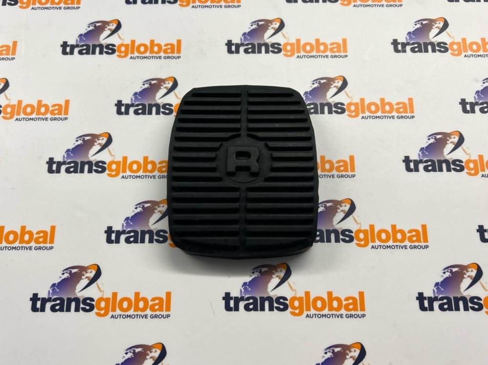 Clutch or Brake Pedal Rubber for Land Rover Discovery 2 TD5 / V8 - 575818