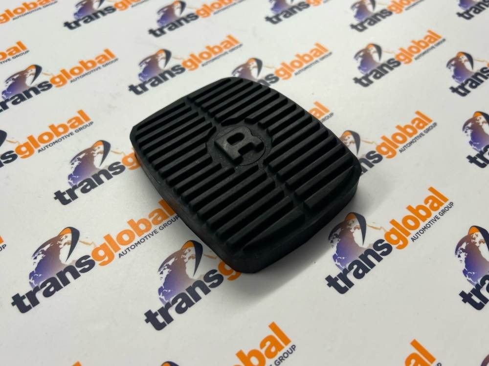 Clutch or Brake Pedal Rubber for Land Rover Discovery 2 TD5 / V8 - 575818 - Image 2