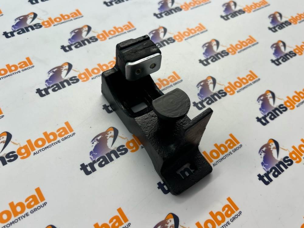Rear Safari Door Latch Striker Plate for Land Rover Defender ALR4652 FQB500160 - Image 2