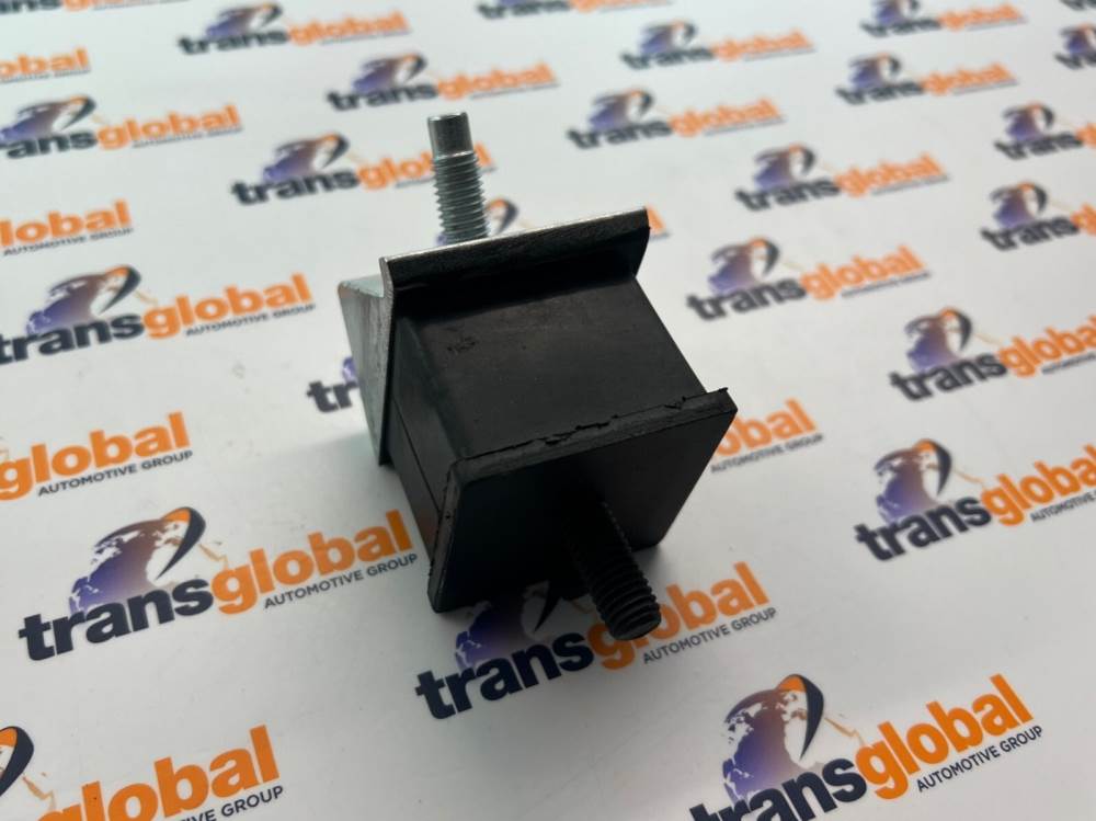 RHS Gearbox Rubber Mounting for Land Rover Defender TD5 98 on KQB500550 - Image 5