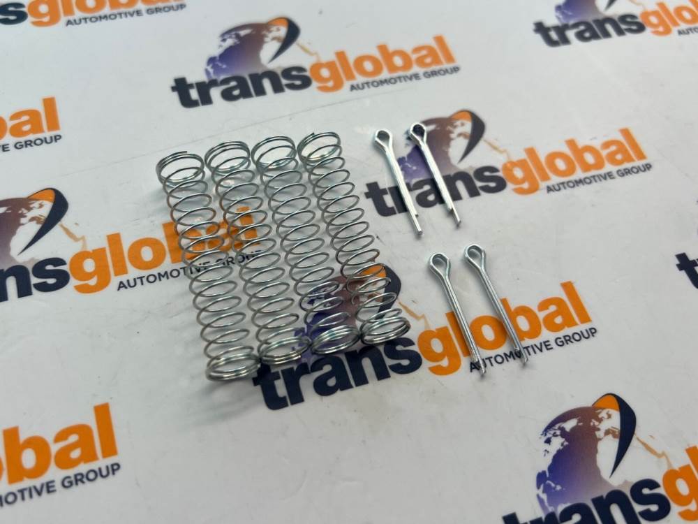 Front Brake Pad Fitting Kit for Land Rover Defender TD5 Solid Discs - STC8576 - Image 2