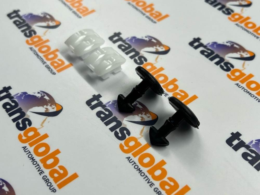 Towbar Electrics Cover Clips & Screws for LR Discovery 3 - Image 2