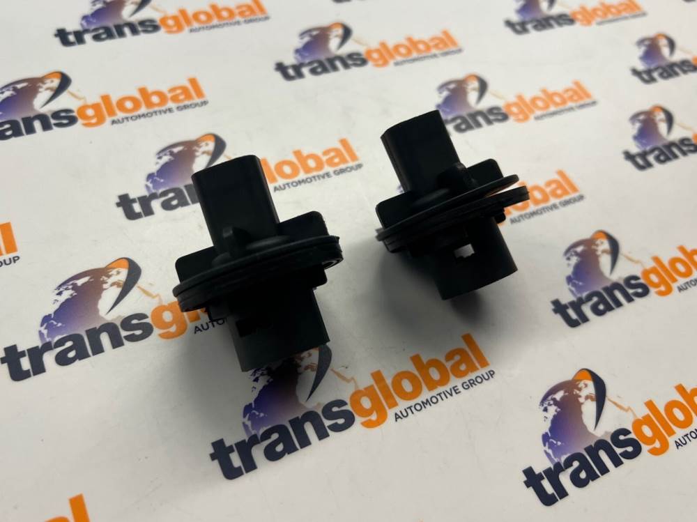 Pair of Single Pole Light Bulb Holders x2 for Land Rover Defender 300tdi - Image 2