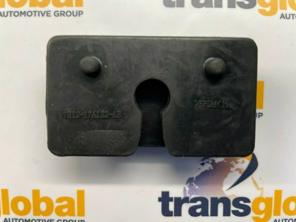 Rear Trim Rubber Pad to fit Land Rover Defender PUMA TDCi LR015514 GENUINE LR - Image 3