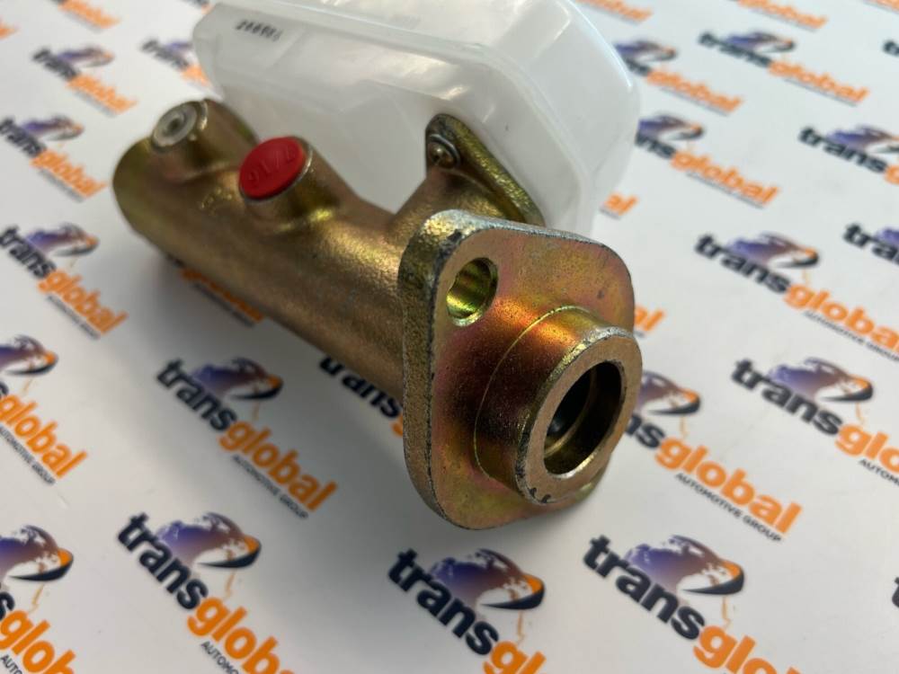Dual-Line Brake Master Cylinder UNF to 1980 for Land Rover Series 3 SWB 569671 - Image 3