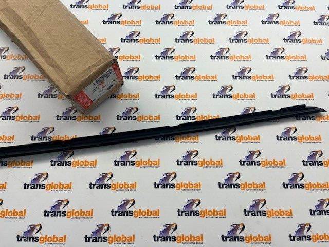 LH A Pillar Outer Finisher to fit Land Rover Discovery Sport GENUINE LR LR061136