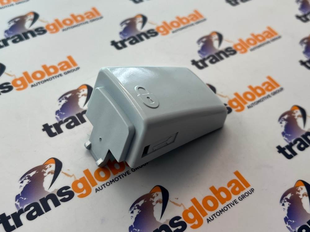 Front LHS Passenger Door Handle Cap for Range Rover Sport Discovery 4 - LR030193 - Image 3