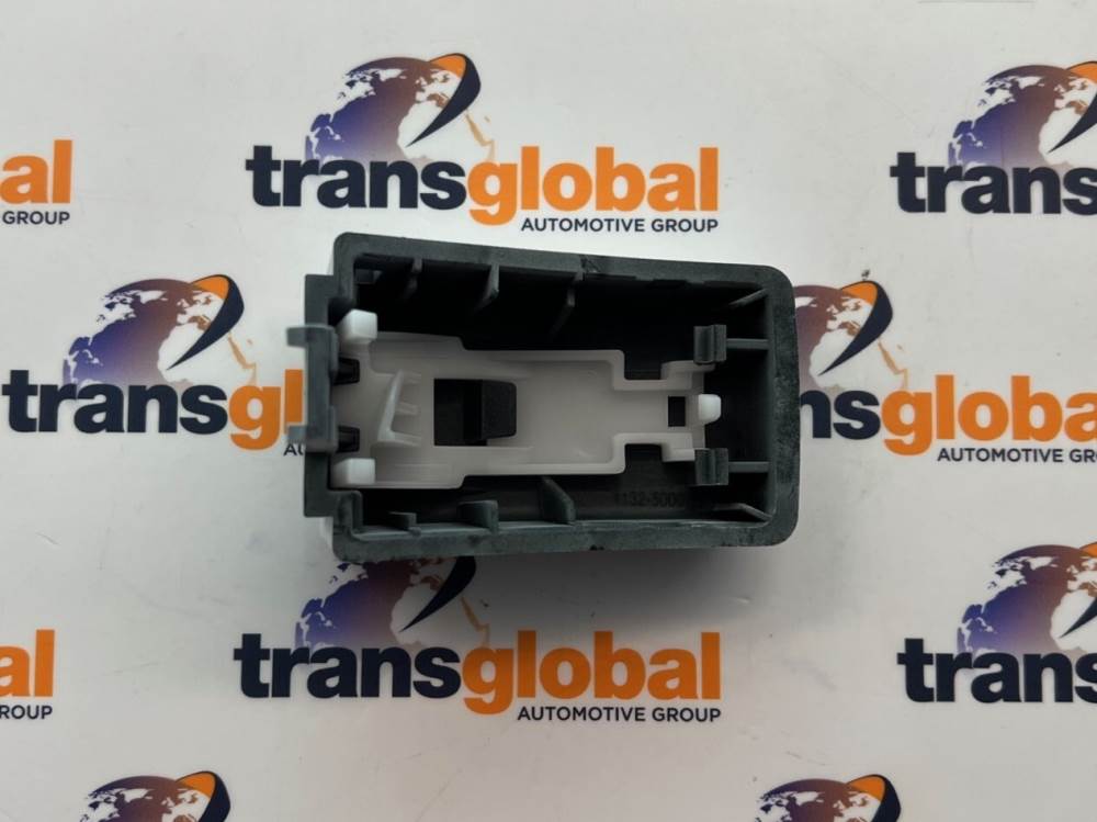 Front LHS Passenger Door Handle Cap for Range Rover Sport Discovery 4 - LR030193 - Image 5