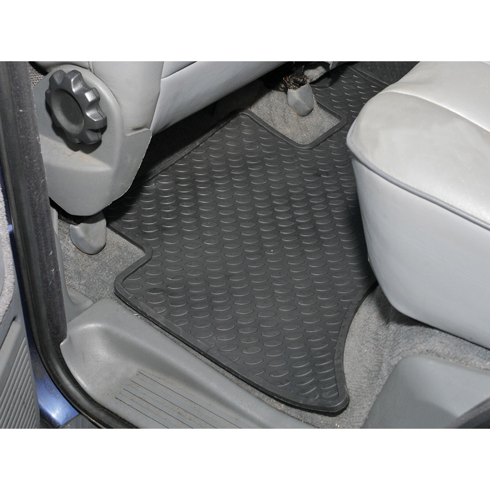 Pair of Rear Rubber Floor Mats for Range Rover P38 94 02 - DA4431
