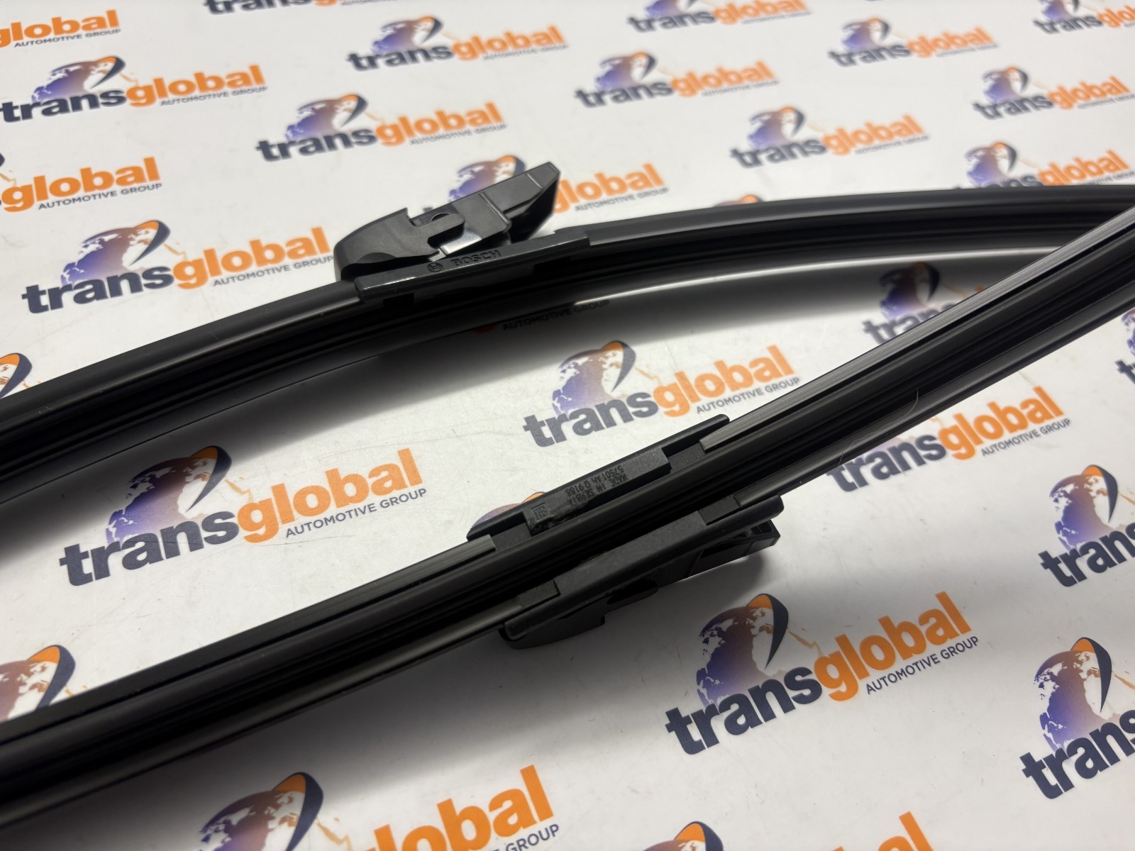 Front Aero Wiper Blades for Range Rover Sport L494 Bosch A113 - Image 3