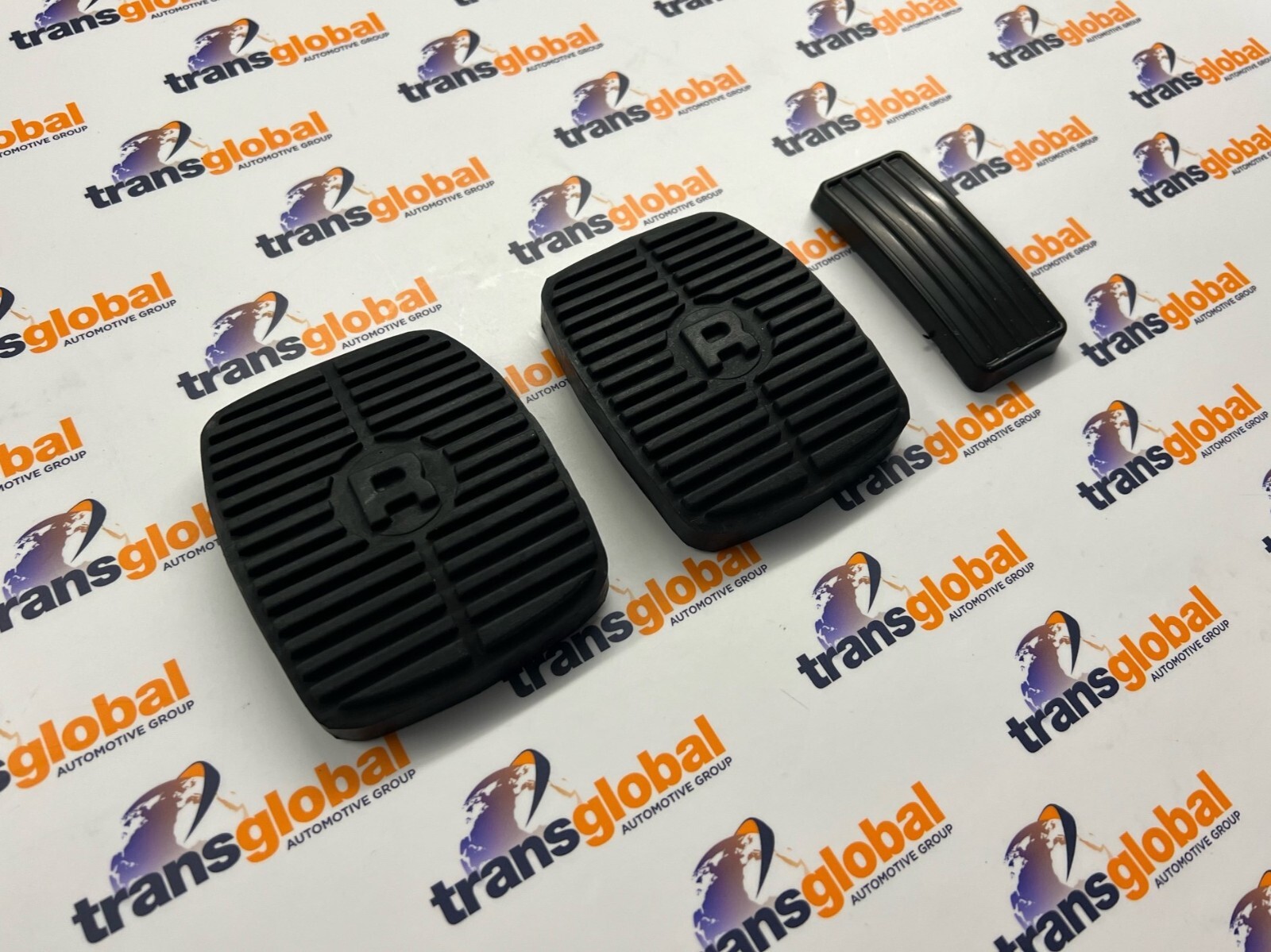 Pair of Clutch & Brake Pedal Rubbers & Throttle for Range Rover Classic - Image 2