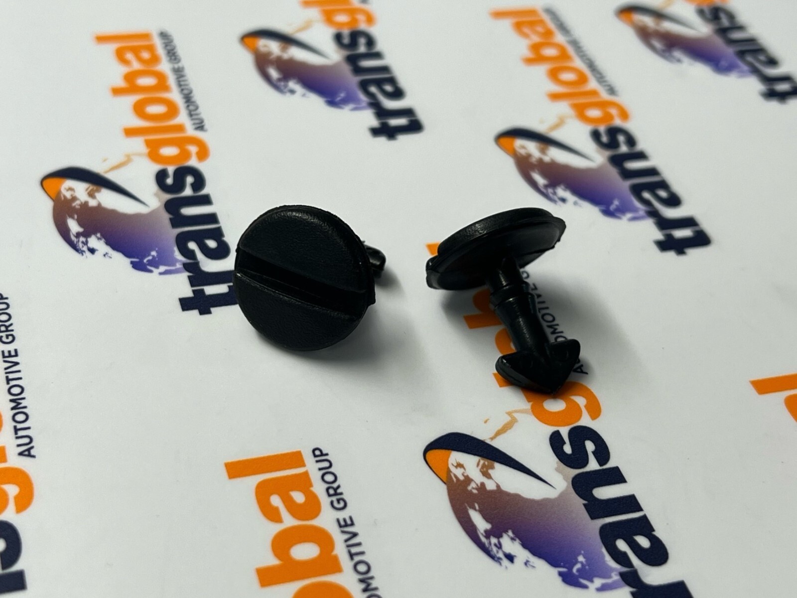 Towbar Electrics Cover Clips Black Screws x2 for Land Rover Discovery 4