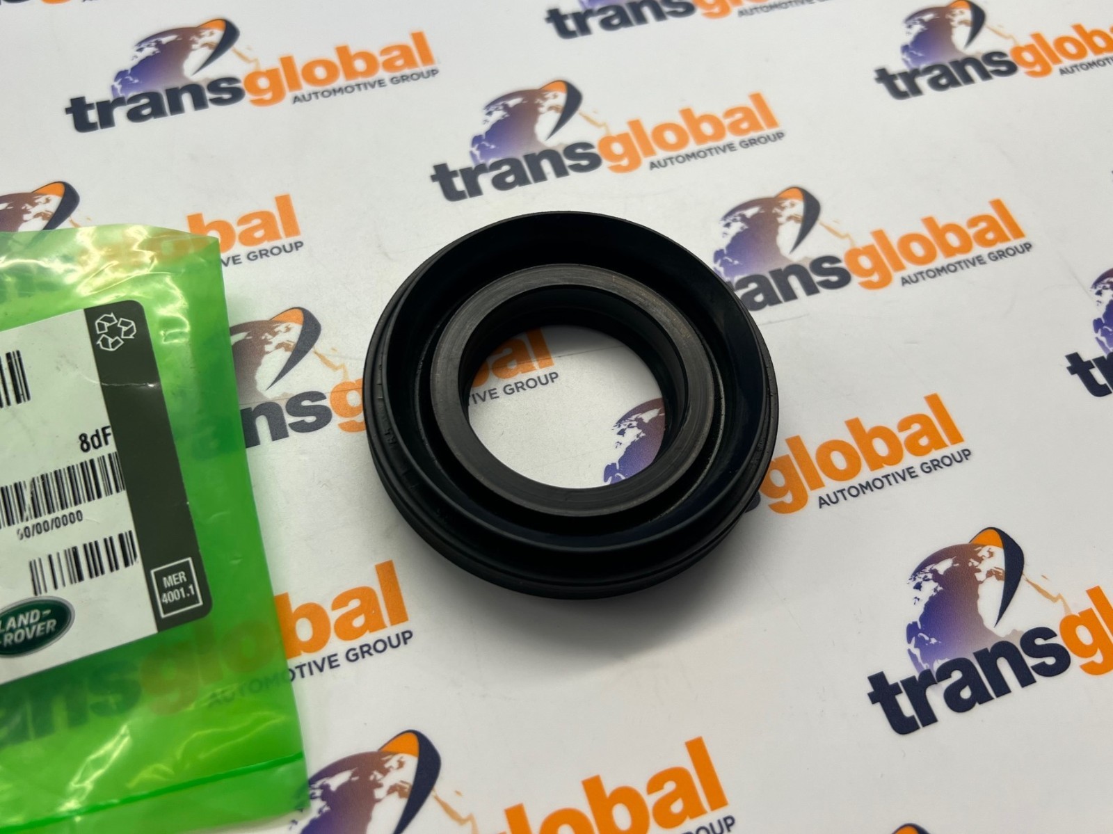 Front Axle Drive Shaft Oil Seal for Range P38 Disco 2 TD5 GENUINE LR FTC4822 - Image 3