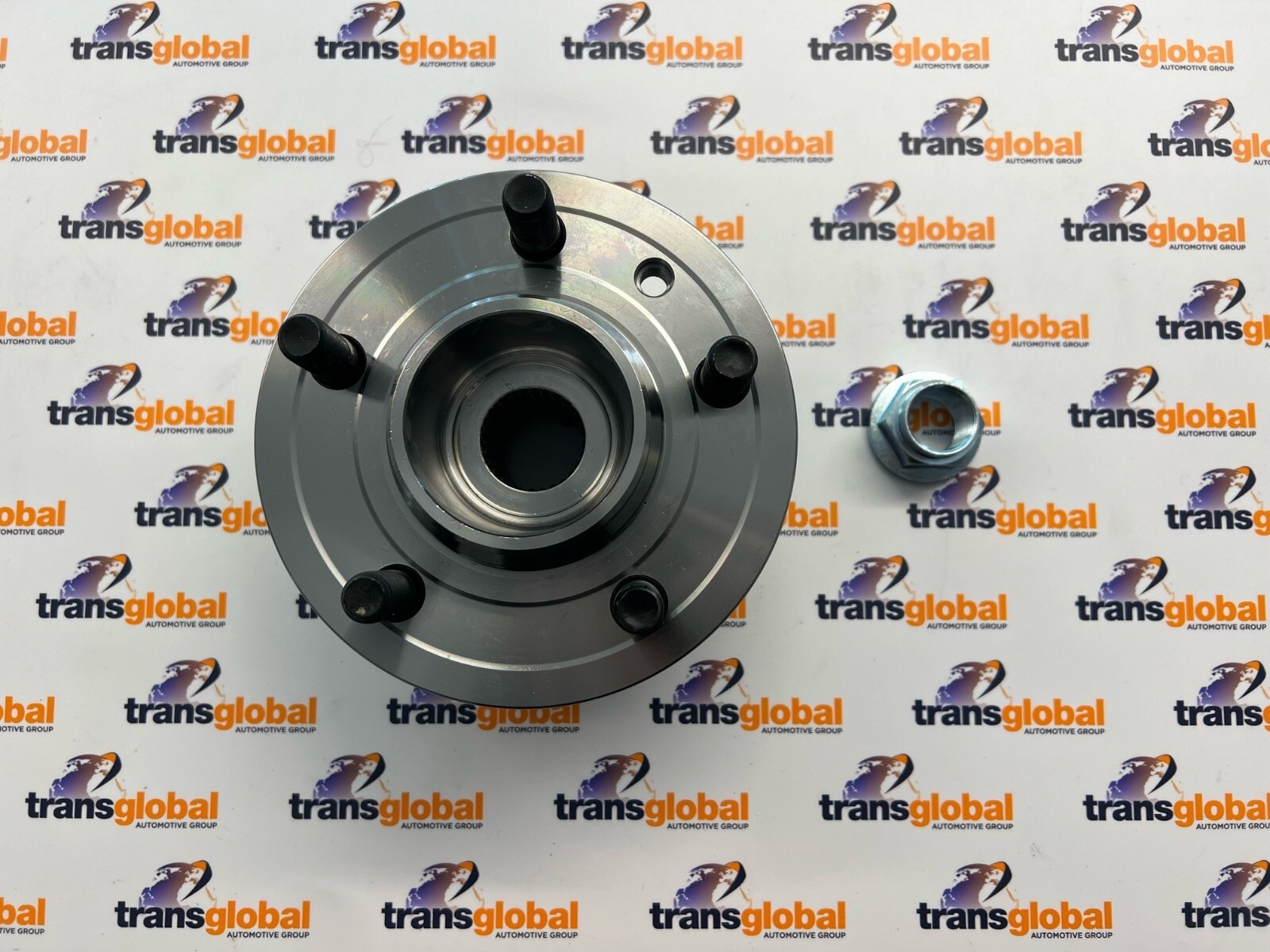 Front Wheel Bearing Hub & Nut for Land Rover Discovery 3 & 4 (04-16) LR076692 - Image 4