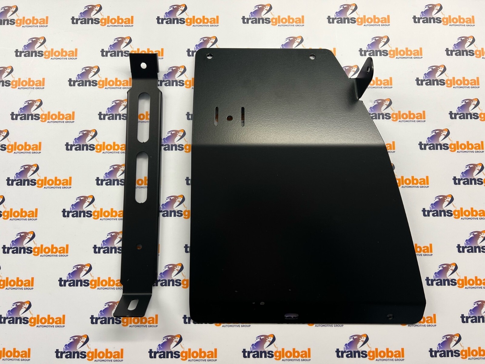 Rear Left Hand Mudflap Bracket & Stay for Land Rover Discovery 2 TD5 & V8 98-04