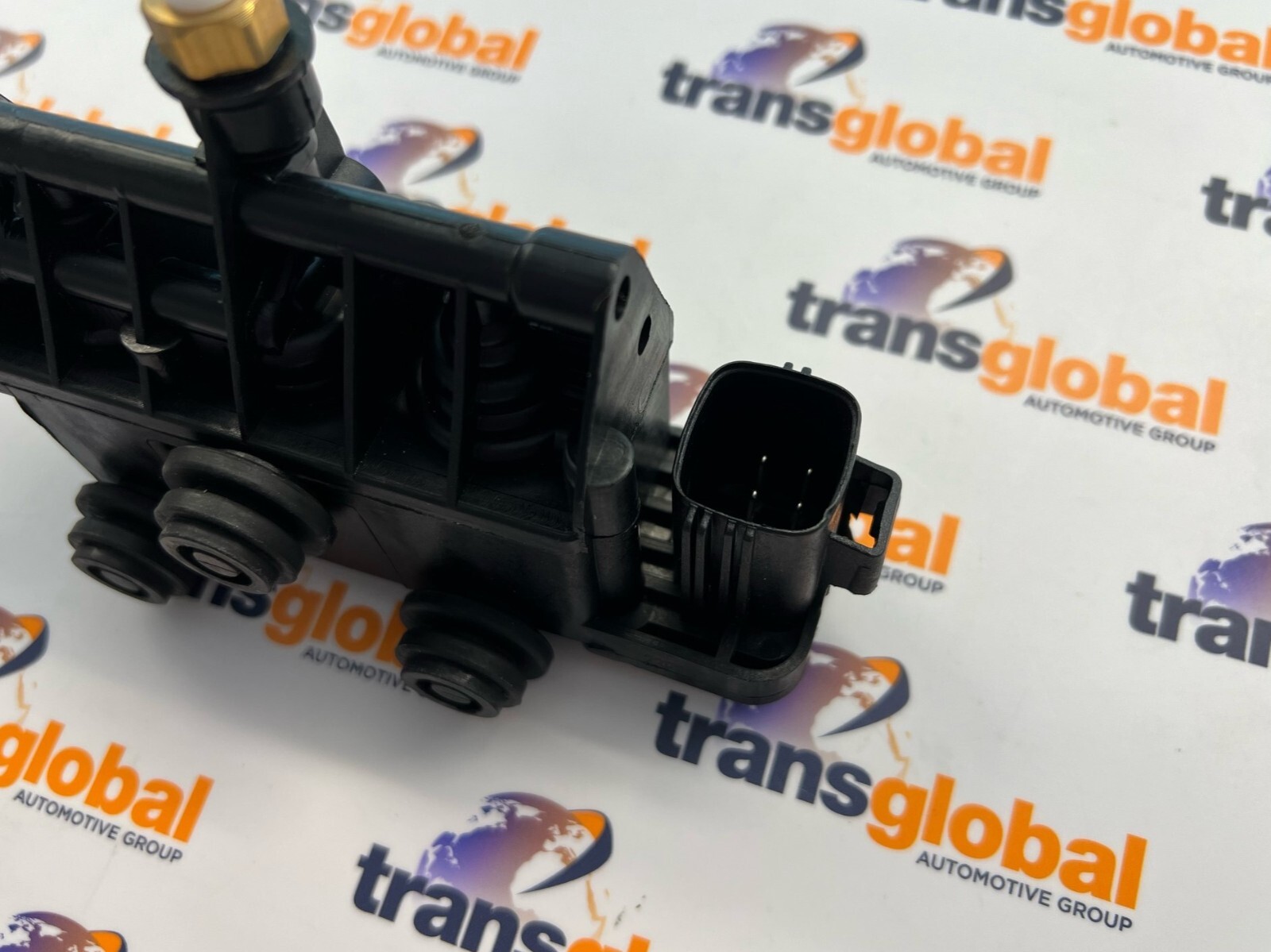 Front Air Suspension Levelling Valve Solenoid for Range Rover L322 06-12 - Image 4